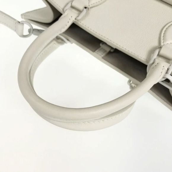Louis Vuitton Shoulder Bag Lock Me Tote PM White - Picture 11 of 16
